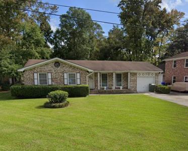 10 Heathwood Drive