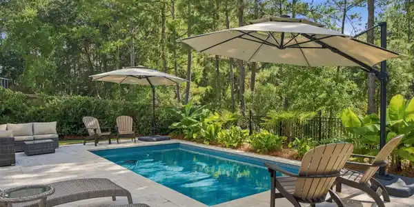 Image 3: Private Pool