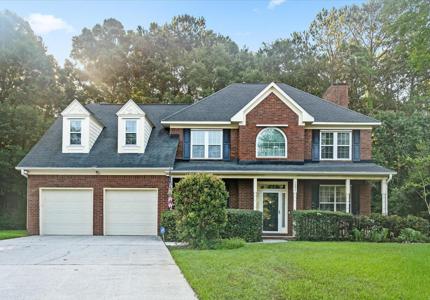 1391 Lakecrest Court