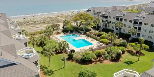 9000 Palmetto Drive