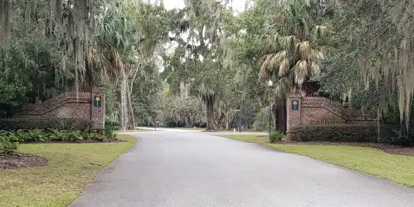 6 Woodland Ridge Circle