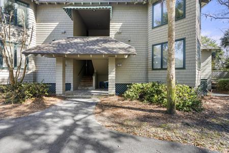 4651 Tennis Club Lane