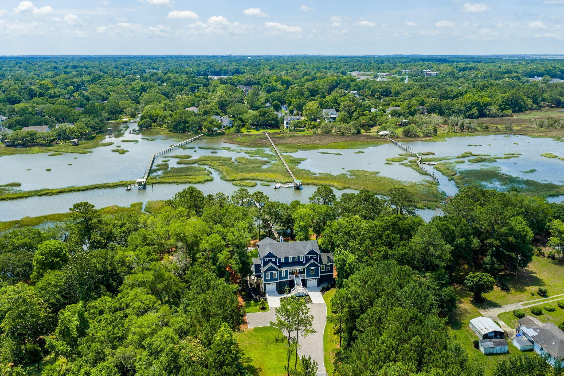 Image 1: 722 Riley Road-Aerial