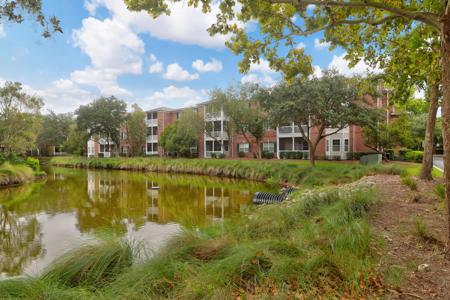 1541 Cambridge Lakes Drive
