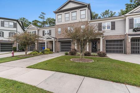 221 Slipper Shell Court