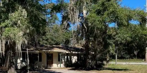 121 Sams Point Road