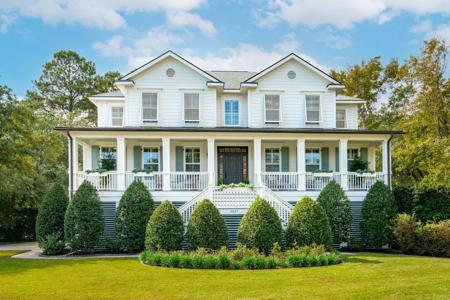 3031 Intracoastal View Drive
