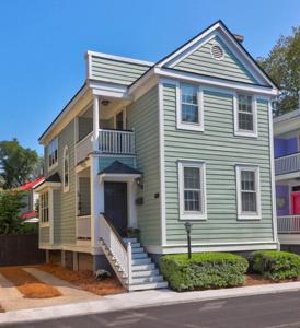 108 Smith Street