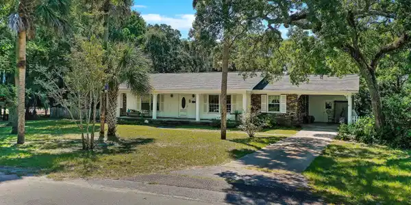 1704 Dunes Boulevard
