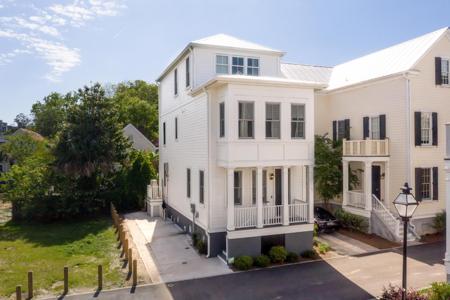 62 Dereef Court