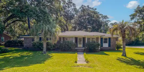 673 Middlewood Drive