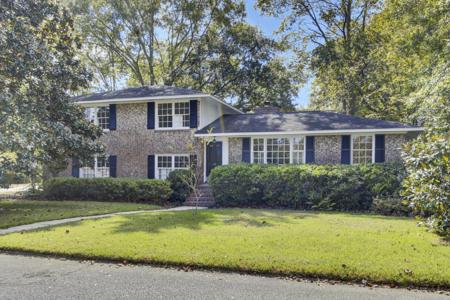 15 Cavalier Avenue
