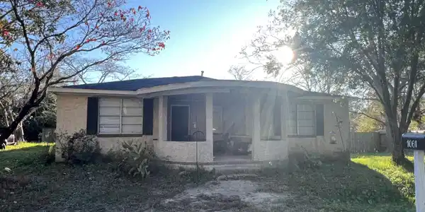 1061 Greenhill Road