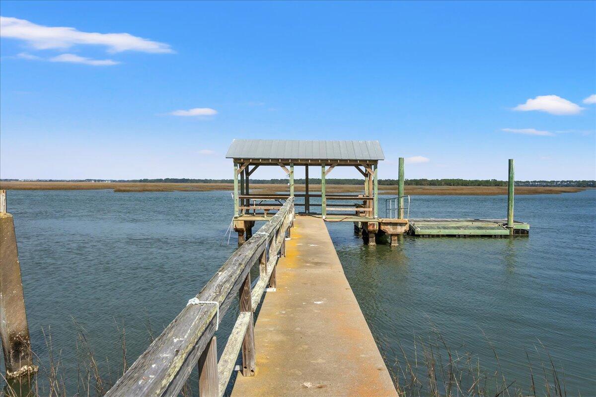 Image 3: Concrete Dock