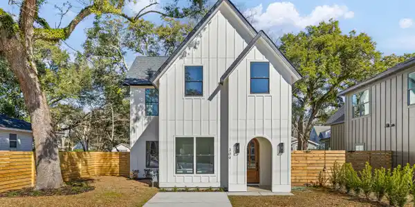 309 Magnolia Road
