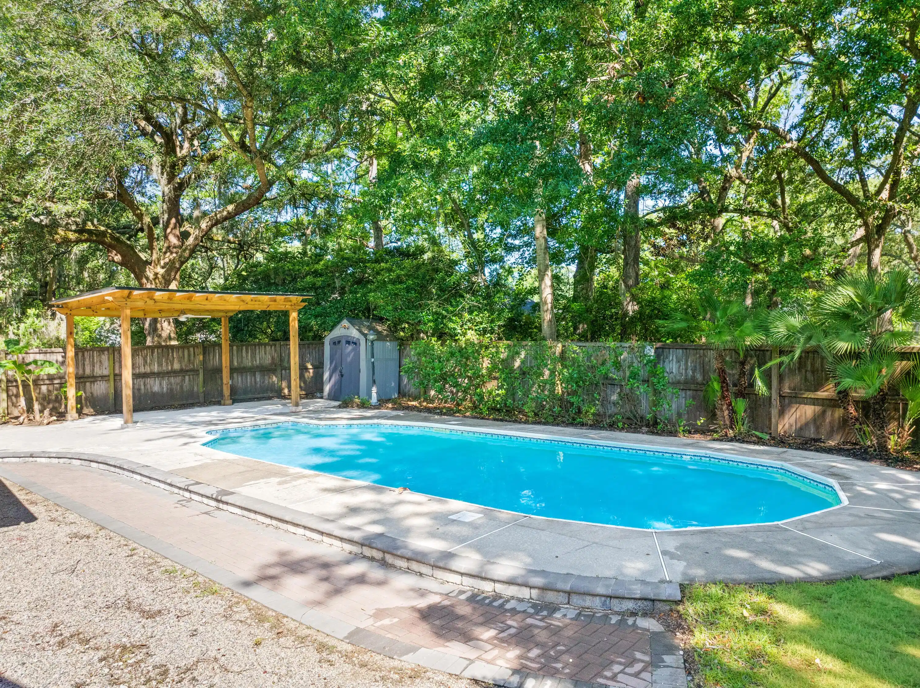 Image 1: 29HillcreekBlvd.NicoleBurbagePhoto-4