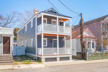8 Larnes Street