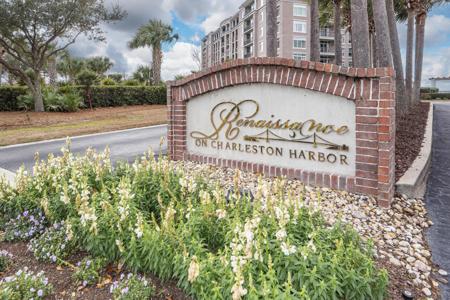 185 N Plaza Court