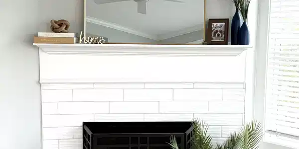 Image 3: Living Room