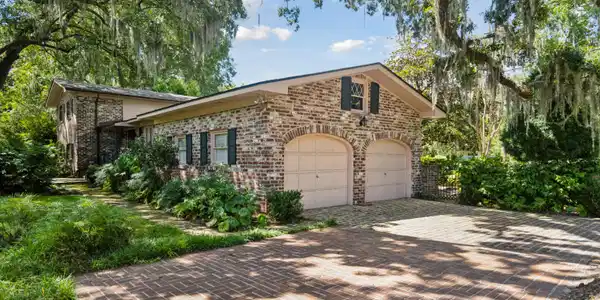 108 Folly Road Boulevard