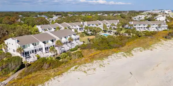 12 Beach Club Villas