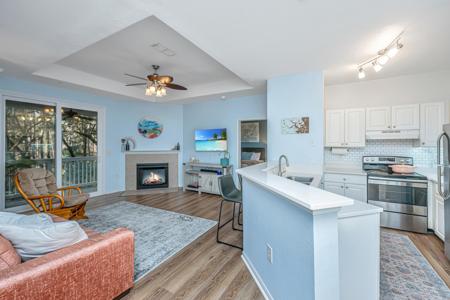 60 Fenwick Hall Allee