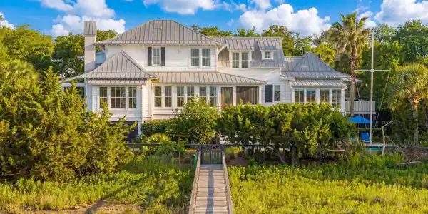 405 Seabreeze Lane
