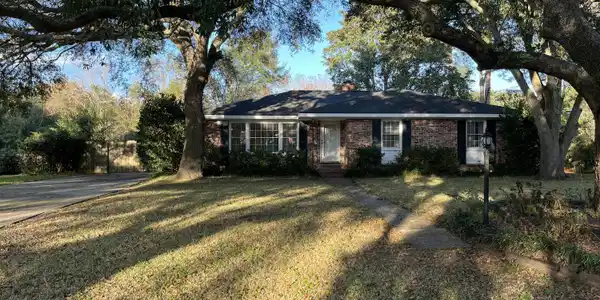 818 Condon Drive