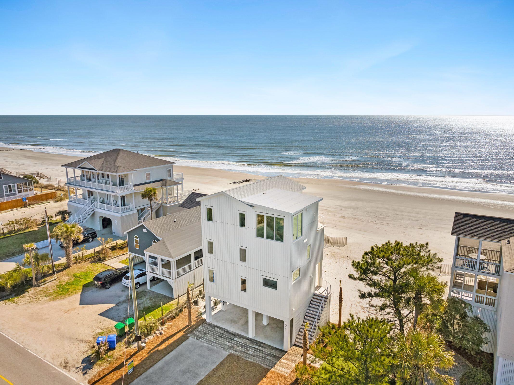 Image 3: Impact-Resistant Windows