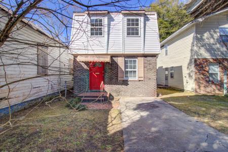 30 Poinsett Street