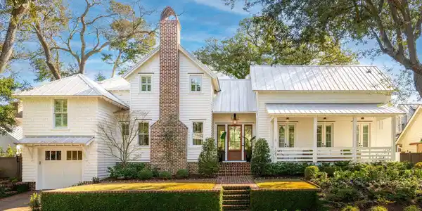 105 Friend Street