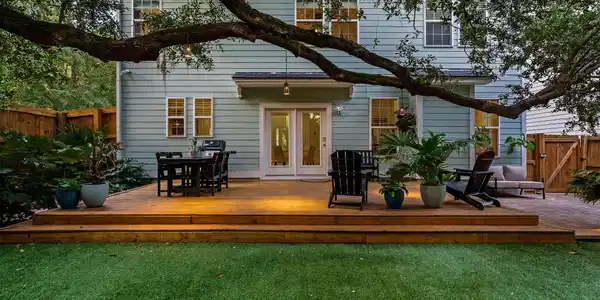 Image 4: Back Deck & Outdoor Living