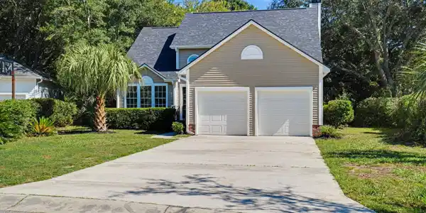 Image 2: Front