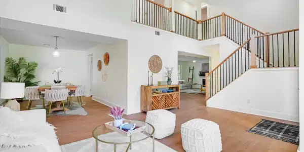 Image 3: Formal Living Room
