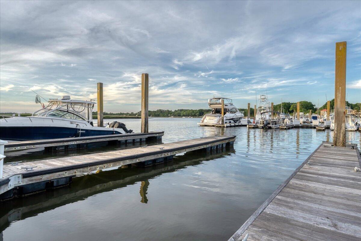 Image 3: 05-Bohicket Marina-5