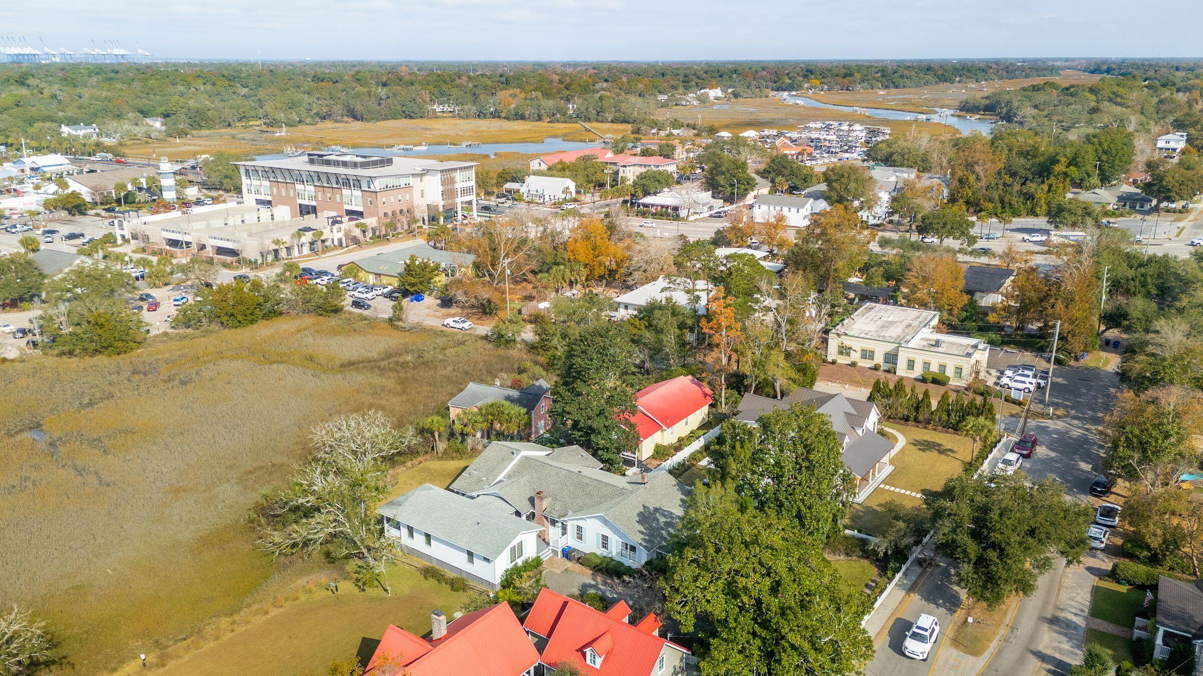 Image 3: 212LiveOakDr-KeenEyeMarketing-111