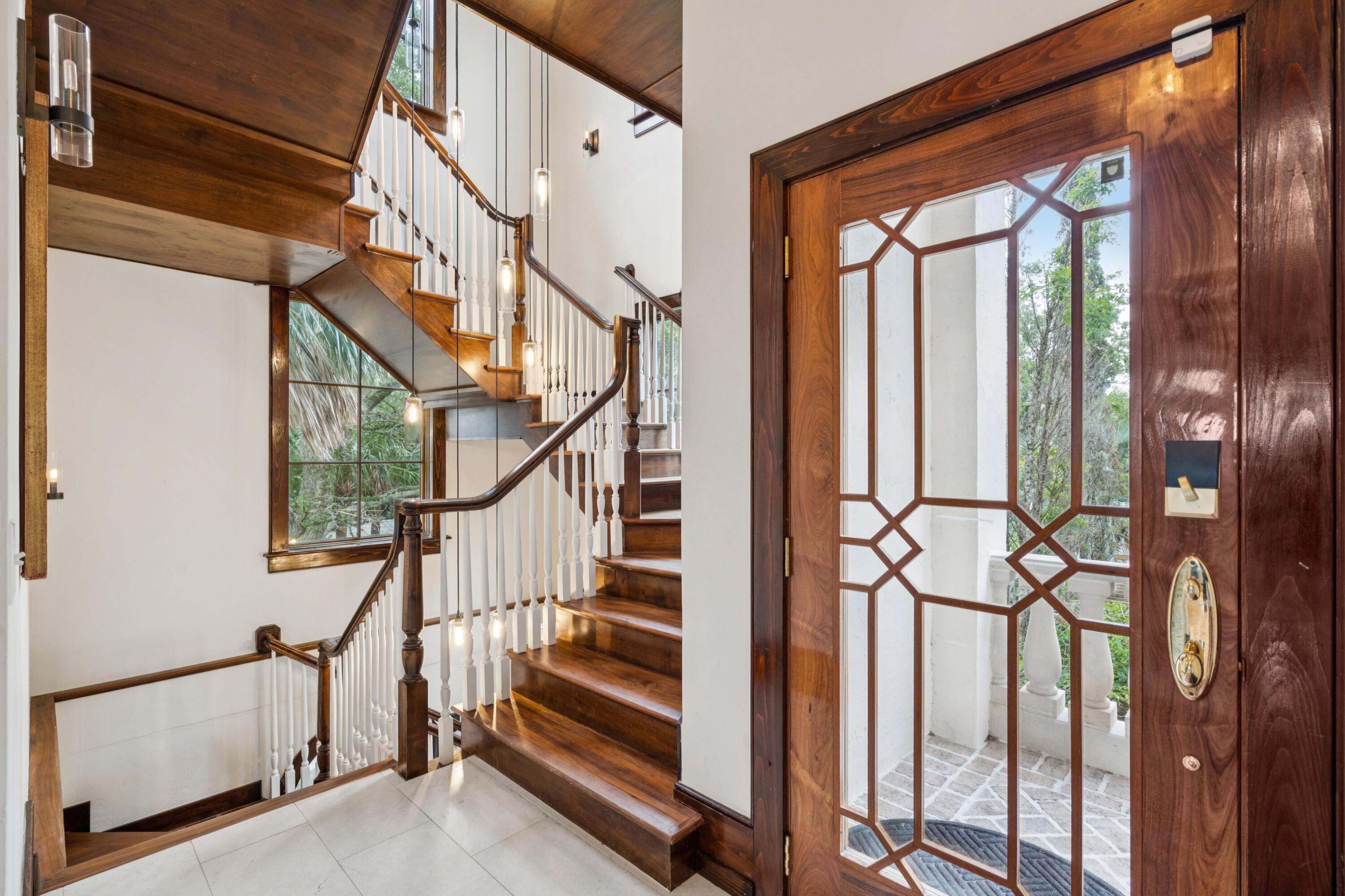 Image 3: 24SeagrassLn-KeenEyeMarketing-003