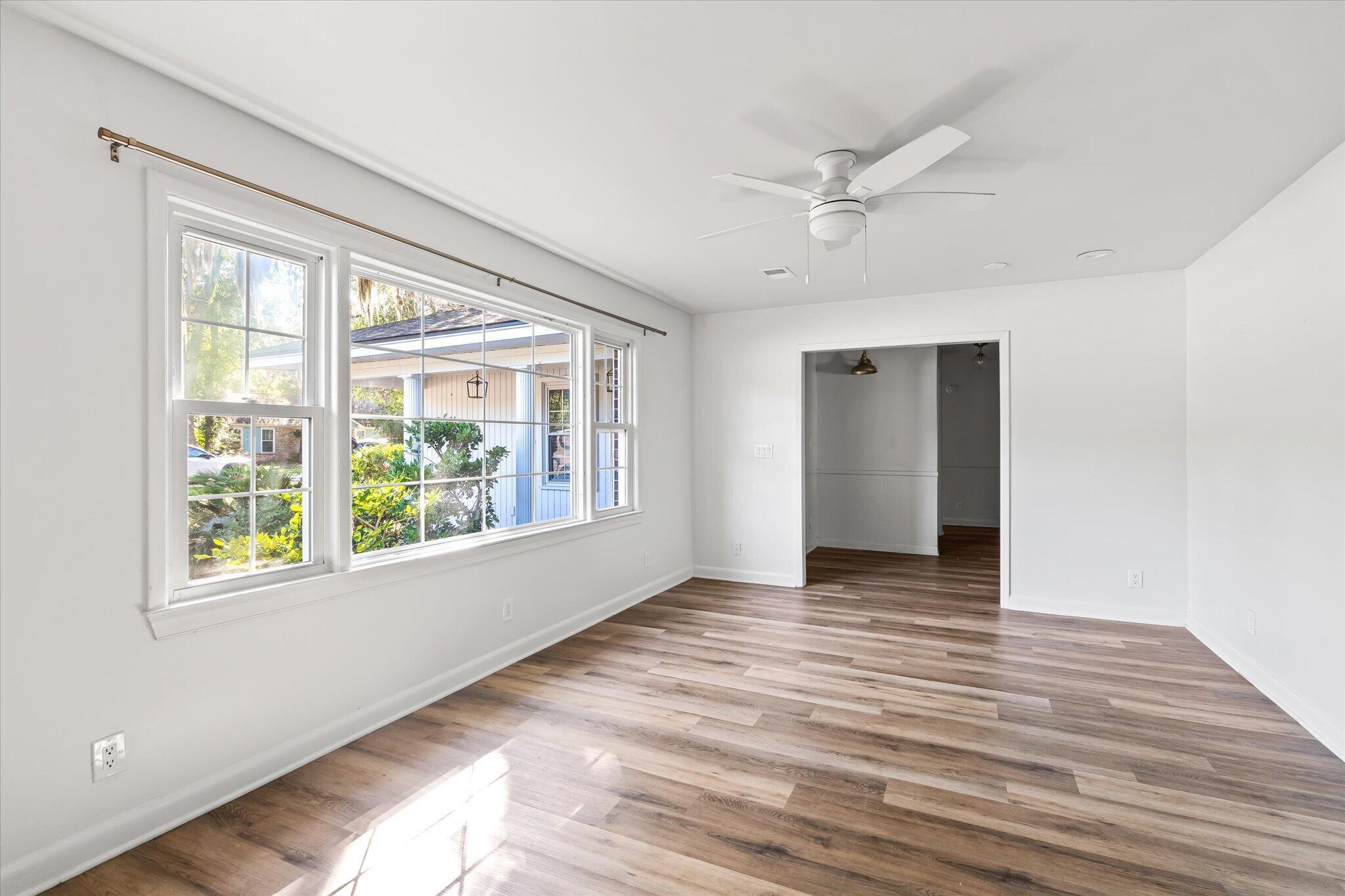 Image 3: 07-Sun Room