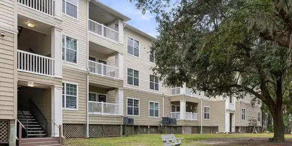 700 Daniel Ellis Drive