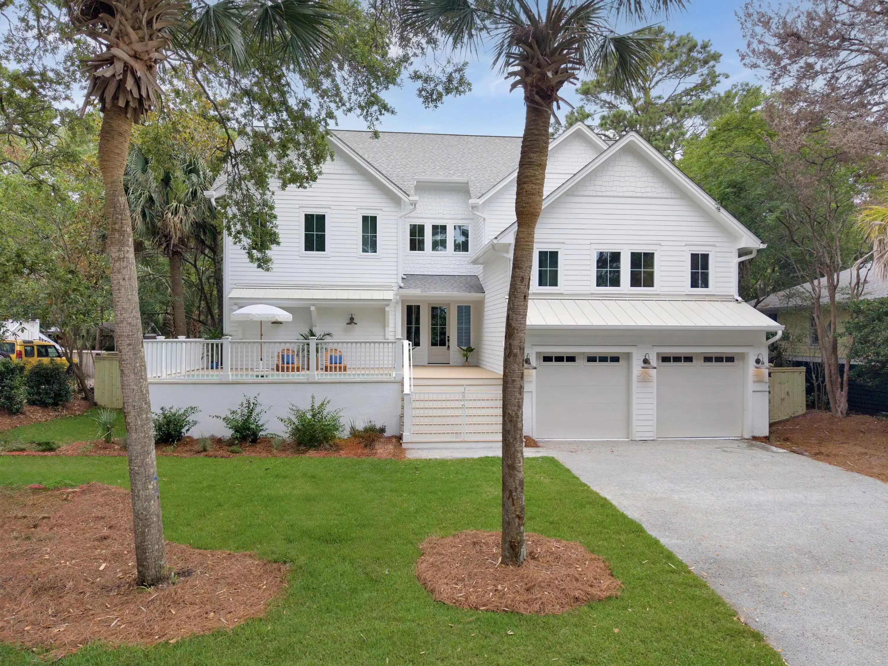 Image 1: Exterior