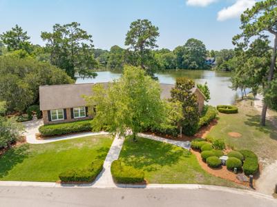 1235 Manor Lane
