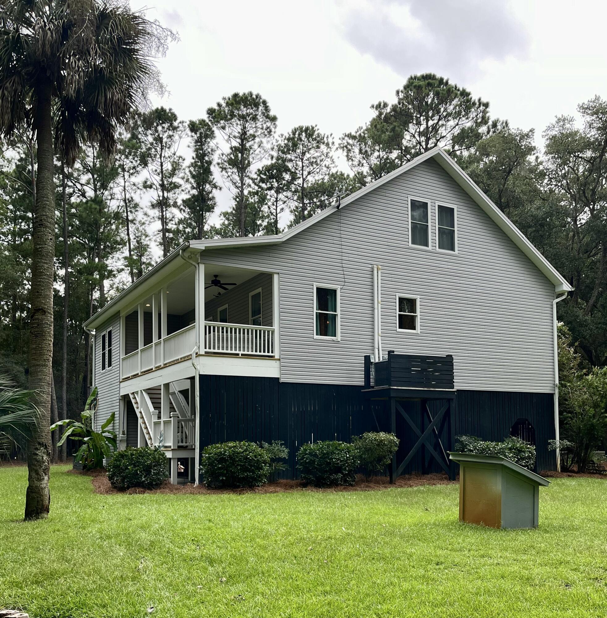 Image 4: Left rear corner 1