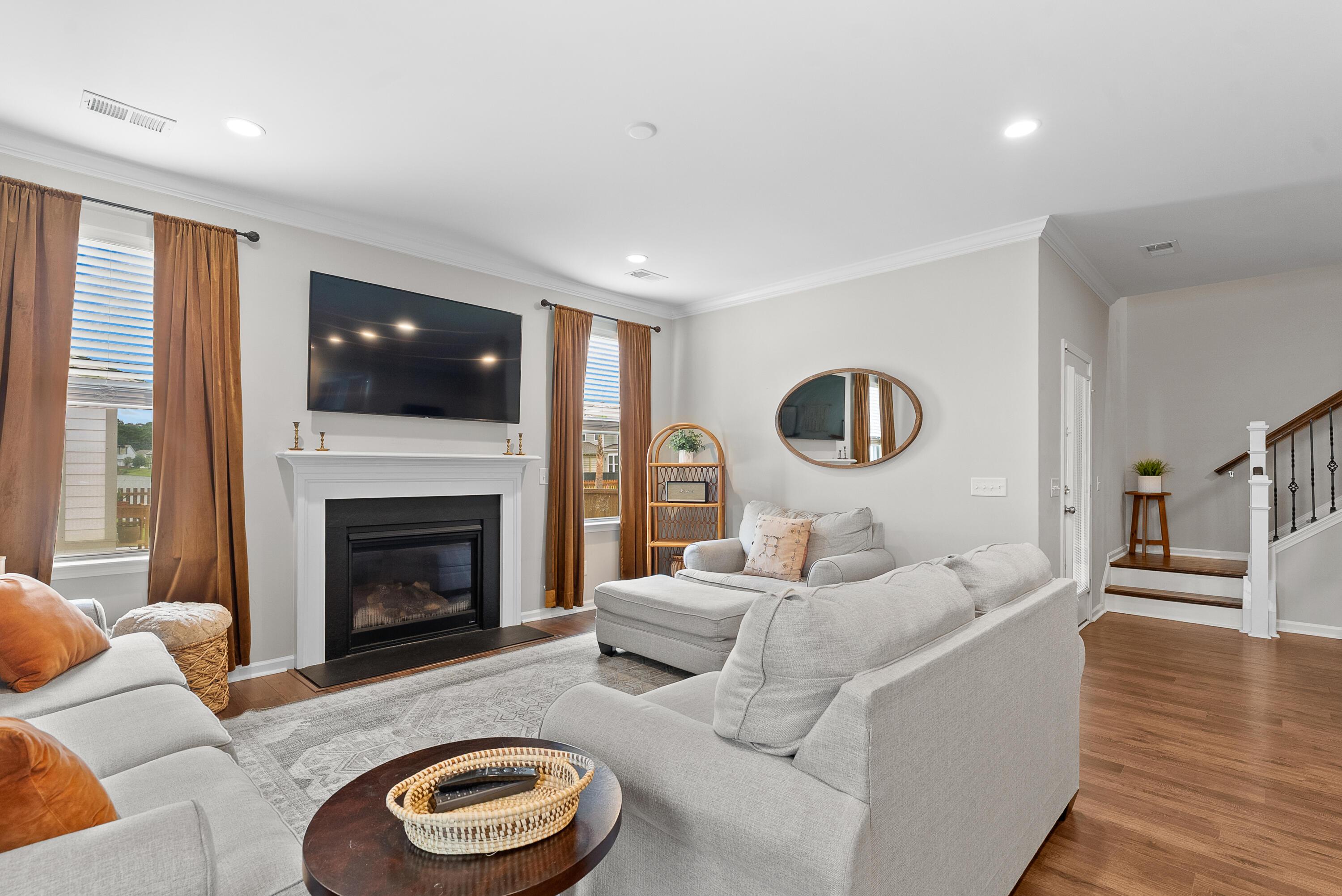 Image 2: 2097 Utsey St
