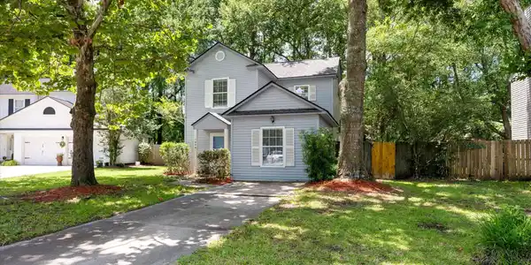 Image 2: 1946 Trimbleston Pl.