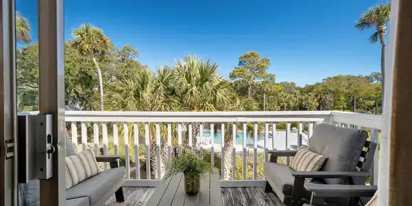 8 Lagoon Villas