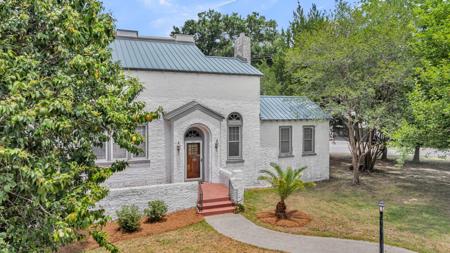 2062 Wappoo Drive