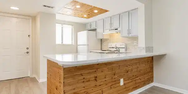 Image 3: Kitchen
