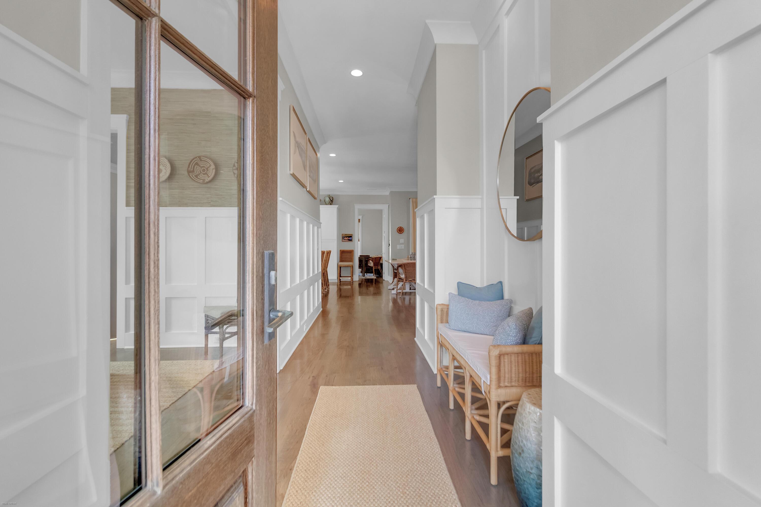 Image 4: 9 22nd Avenue