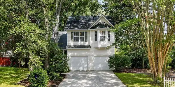 8 Latham Circle