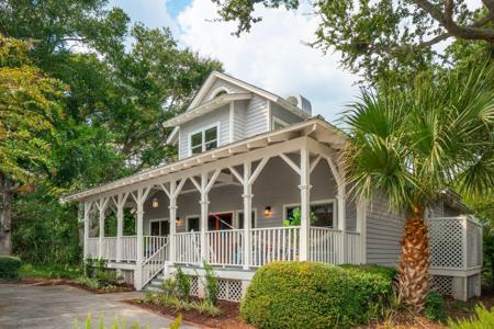 94 Seaside Cottage Lane